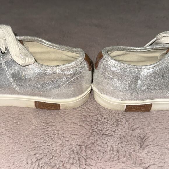 UGG Girls Kids Mikki Sterling Metallic Silver Low Top Sneakers youth Size 5 - Picture 5 of 6